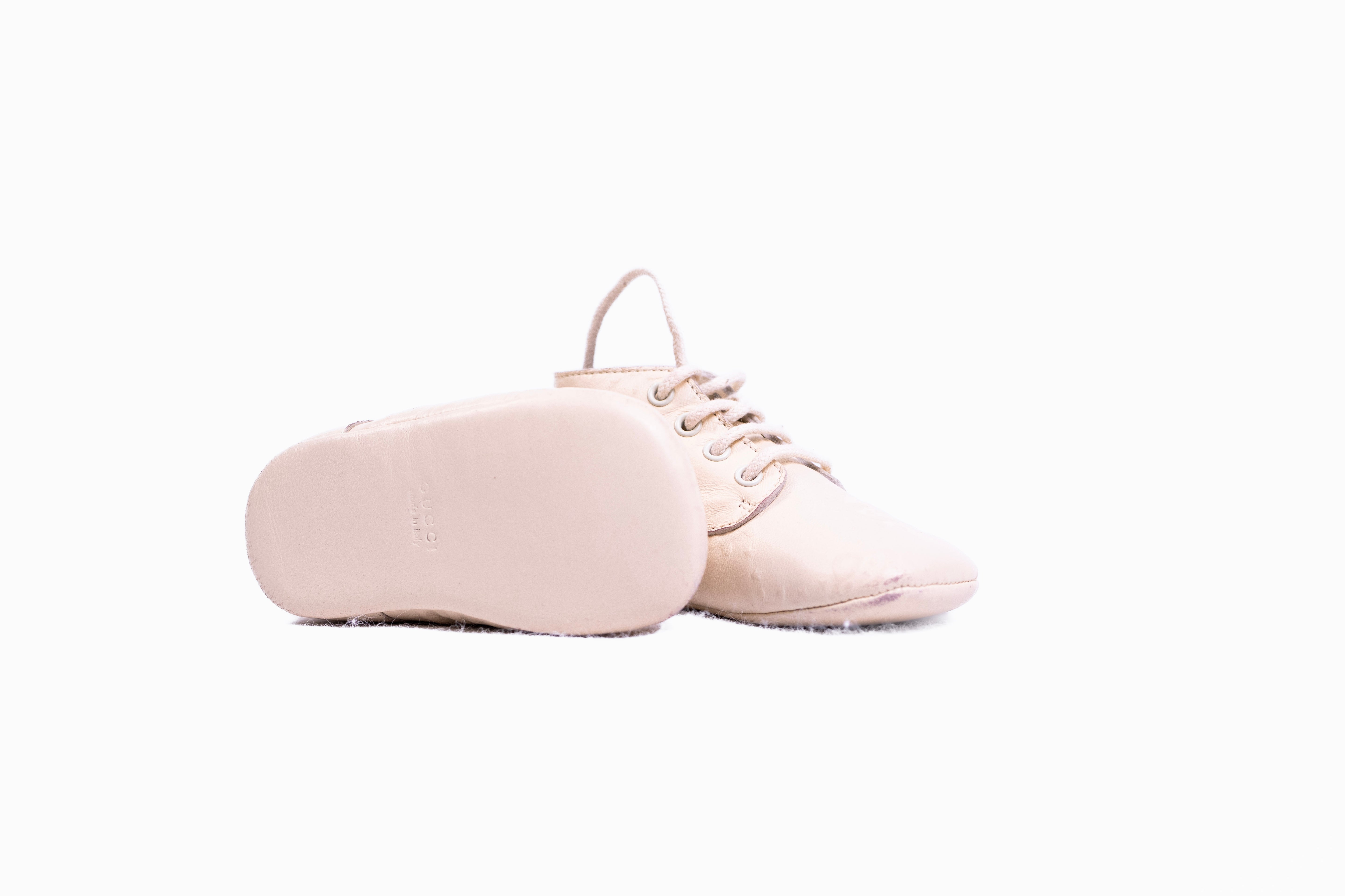 Gucci baby interlocking G leather booties